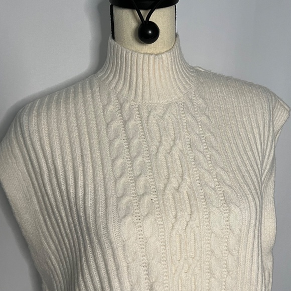 ANN TAYLOR LOFT Cable Knit Mock Neck Sweater Vest SZ M - Picture 2 of 7
